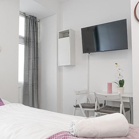 Cozy Room @ Hauptbahnhof - Well Situated & Central Wiedeń Zewnętrze zdjęcie